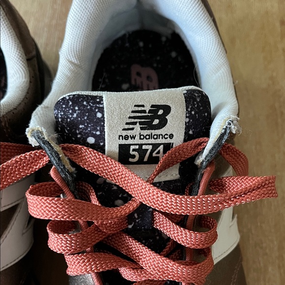 NEW BALANCE 574 Gradient Copper Black Sneakers with Red Laces - Picture 4 of 11